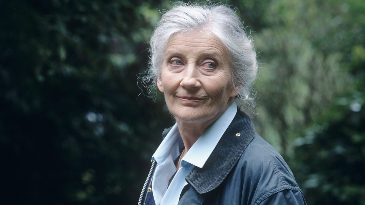 Phyllida Law (born 1932) Phyllida Law (born 1932)