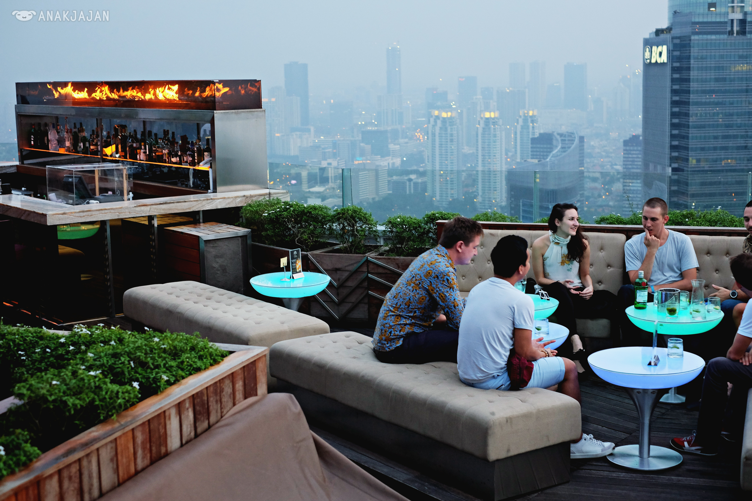 Cafe Rooftop Jakarta & Hotel Nyaman Terjangkau Di Kawasan Senayan